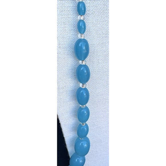 Vintage Joan Rivers Blue Acrylic Lucite Necklace Graduated Bead Silver Tone 46" - Picture 4 of 6